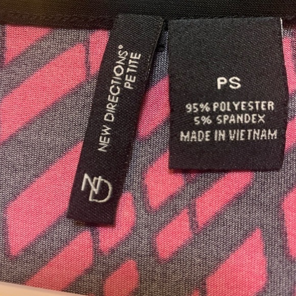 New Directions blk/white/pink tunic, size PS - Picture 3 of 4